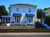 impressive detached 8-bed licensed - 1