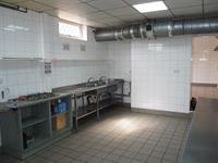 closed fish chips hot - 3