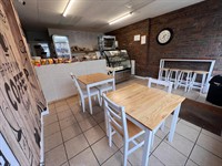 southend cafe favourite with - 3