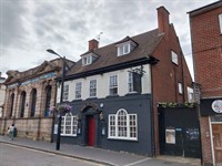 newport pagnell bucks freehold - 1