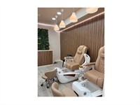 beauty bloom trend-led nail - 2