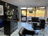 a popular unisex salon - 3