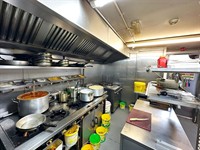 restaurant takeaway leigh - 3