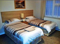 detached bungalow guest house - 1