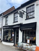 soft furnishings homeware retailer - 2