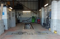 established mot garage burnley - 2