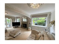 creative interiors store leasehold - 3