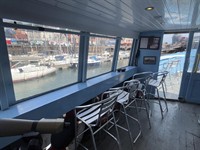 exceptional freehold floating bar - 2