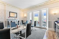elegant victorian 12-bed licensed - 3