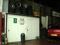 popular service repairs garage - 3