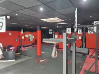 to let retail premises - 3