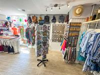 investment retail high street - 3