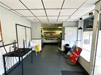 busy bakery sandwich bar - 3