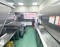 double freehold takeaway with - 3