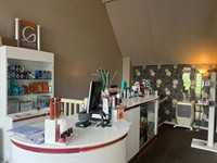 established beauty clinic with - 3
