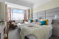 elegant victorian 12-bed licensed - 3