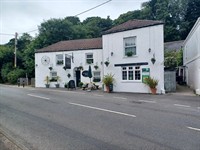 the falmouth arms inn - 1