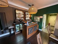 established thai restaurant accommodation - 3