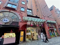 outstanding retail leisure opportunity - 1