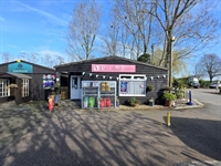 convenience store off-licence - 3