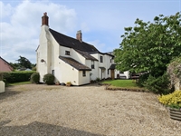 impressive refurbished six bedroom - 3
