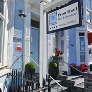 established 5-room seafront b& - 2