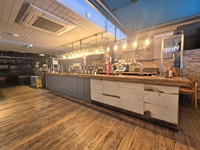 newspaper-themed gastro pub leeds - 2