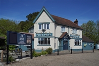 traditional village pub ulceby - 1