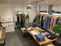 prominent retail shop st - 1