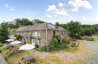 freehouse with 2 cottages - 1