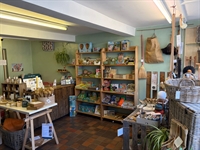 family-owned home giftware shop - 3