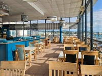an exceptional café bar - 3