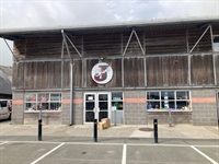 prime retail unit padstow - 1