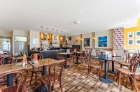 freehold daytime cafe with - 3