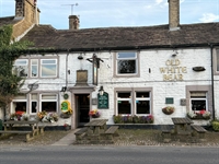 popular established bar restaurant - 1