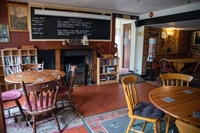 berkshire detached roadside pub - 3