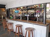 lincolnshire five bed pub - 2