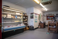 retail unit two investment - 3