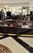 london mall kiosk ready - 2