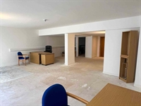 superb large office retail - 2