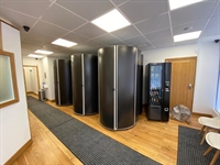 leasehold tanning salon beauty - 2