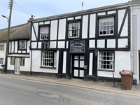 attractive 16th century freehouse - 1