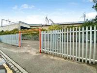 new secure gated yard - 2