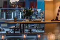 italian restaurant soho circa - 1