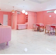 exceptionally fitted salon - 3