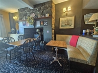 established charming pub restaurant - 3