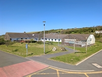 yha broad haven 84 - 1
