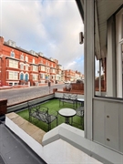 immaculate 14-bedroom licensed hotel - 3