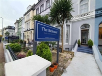 beautifully presented guest house - 1