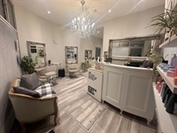established hair salon brighton - 1